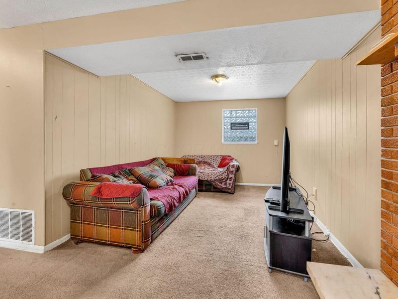 5056 Chipman Drive, Columbus, OH 43232 Photo 23