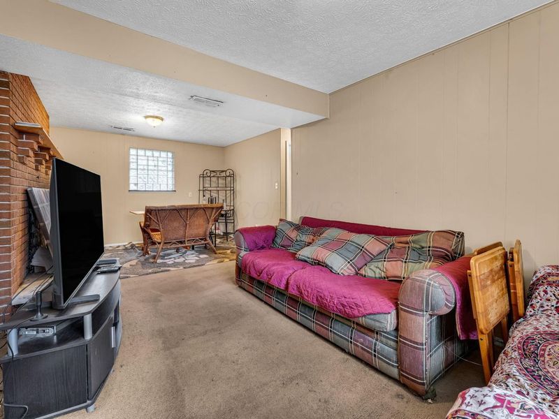 5056 Chipman Drive, Columbus, OH 43232 Photo 24