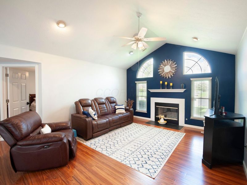 2373 Sportsman Drive, Grove City, OH 43123 Photo 5
