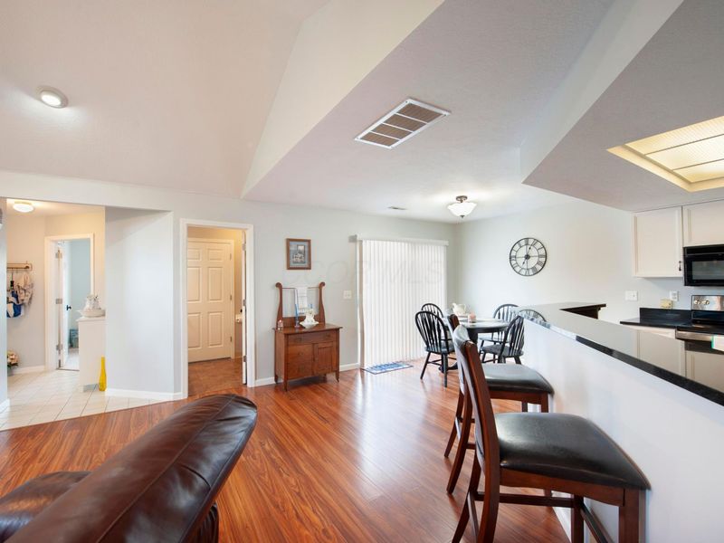 2373 Sportsman Drive, Grove City, OH 43123 Photo 8
