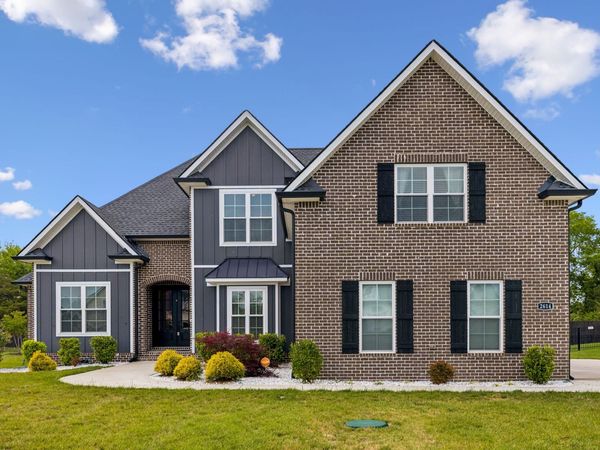 2614 Holly Springs Dr , Murfreesboro, TN 37128