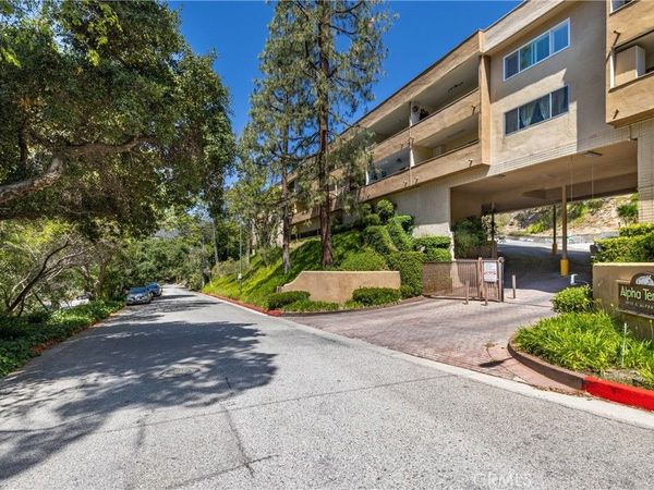 1935 Alpha Road, Unit 238, Glendale, CA 91208