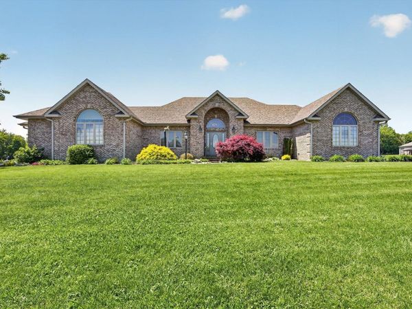 675 N Auburn Ridge Drive, Linton, IN 47441