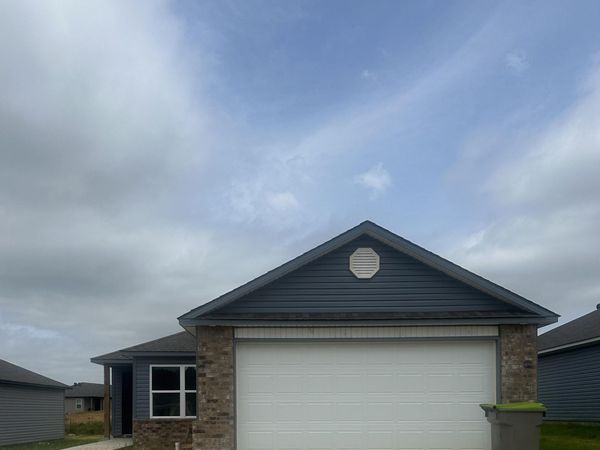8056 Chesapeake Trail, Bauxite, AR 72011