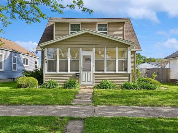 648 SW 22nd Ave, Cedar Rapids, IA 52404