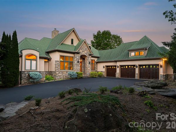 326 Summit Drive, Whittier, NC 28789