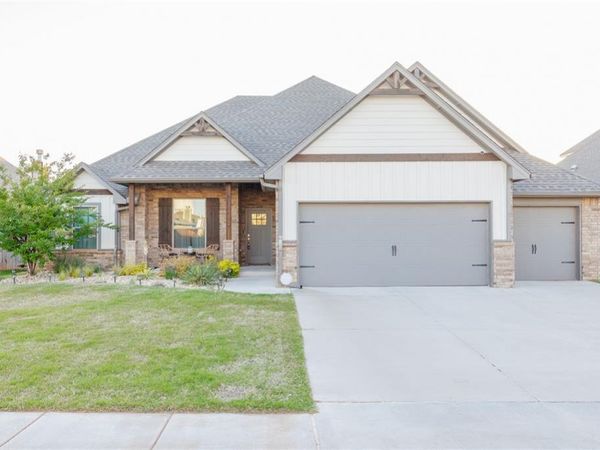 801 Bison Crossing Drive, Yukon, OK 73099