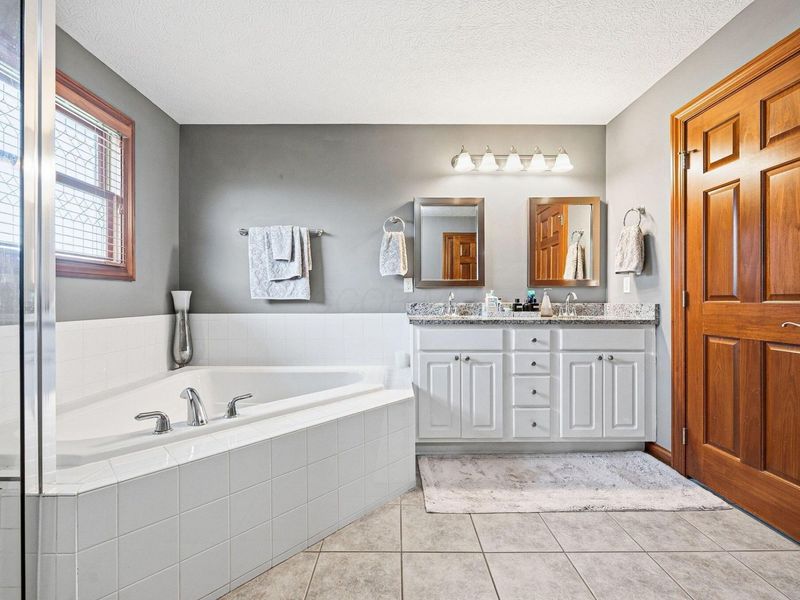 2643 Sandhurst Drive, Lewis Center, OH 43035 Photo 47