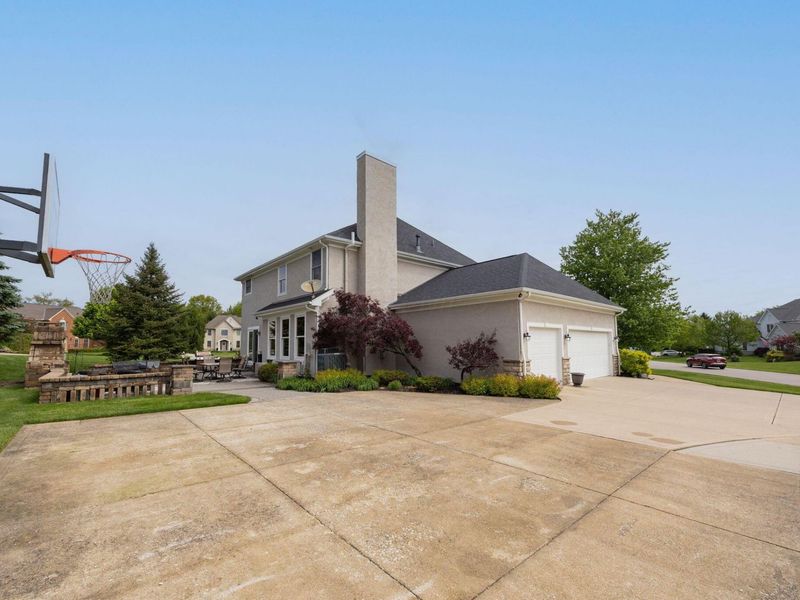 2643 Sandhurst Drive, Lewis Center, OH 43035 Photo 81