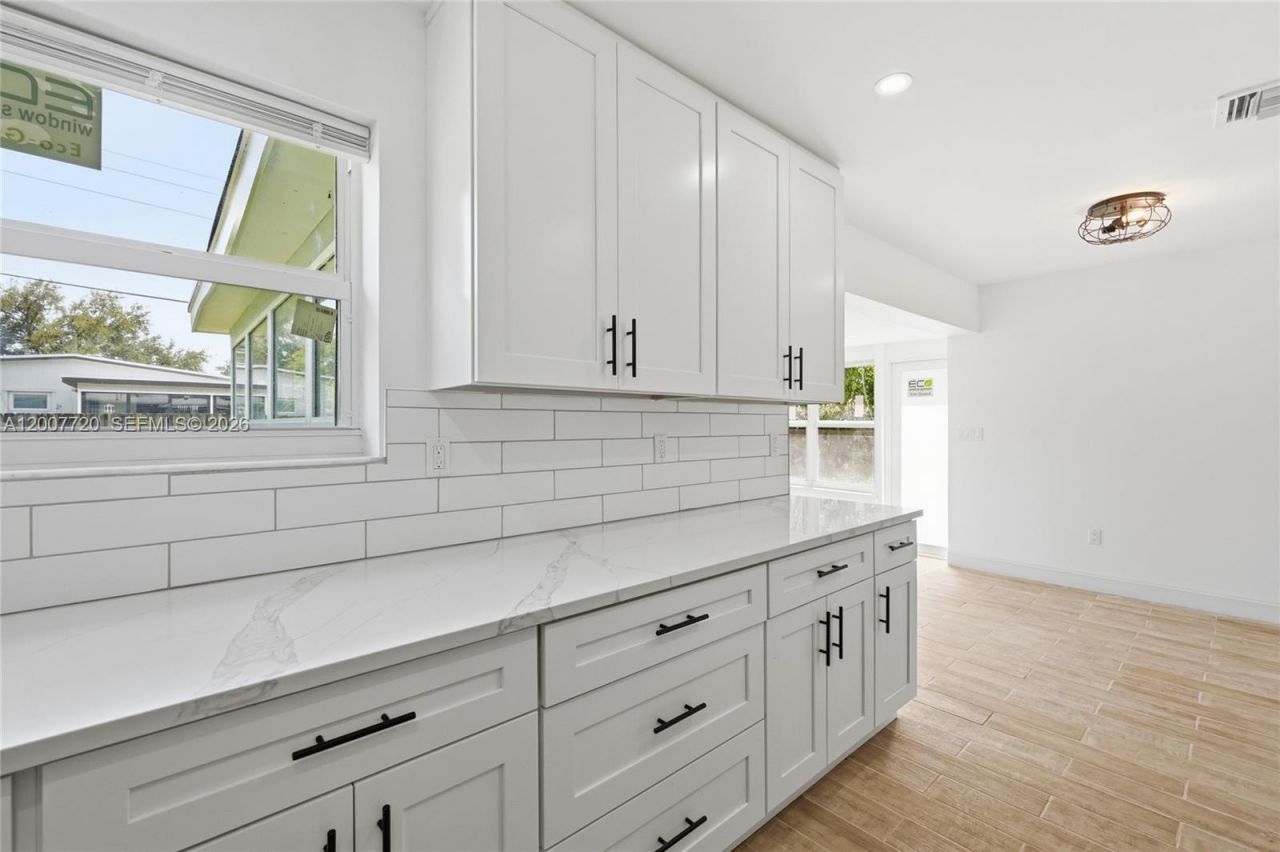 6900 NW 14th St, Plantation, FL 33313 Photo