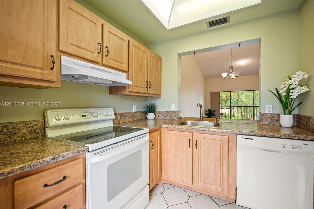 2347 SW 15th St, Unit 66, Deerfield Beach, FL 33442 Photo