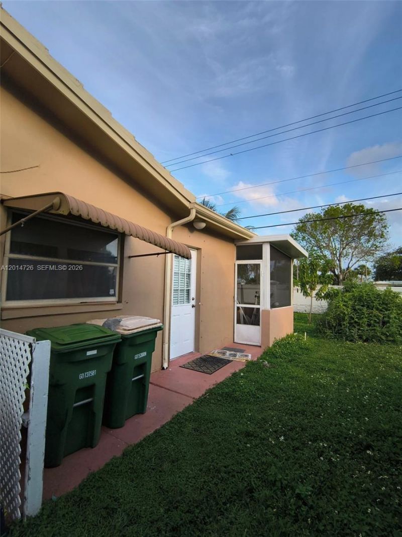 8600 NW 57th Ct, Tamarac, FL 33321 Photo