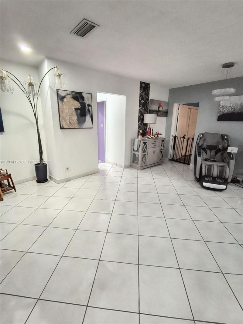 8600 NW 57th Ct, Tamarac, FL 33321 Photo