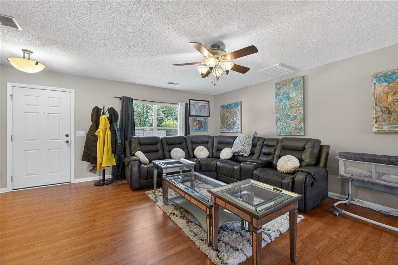102 Vinca Drive Photo 11