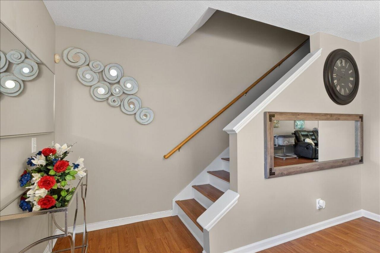 102 Vinca Drive Photo 14