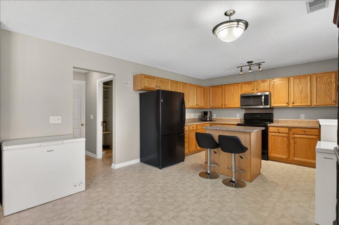 102 Vinca Drive Photo 16
