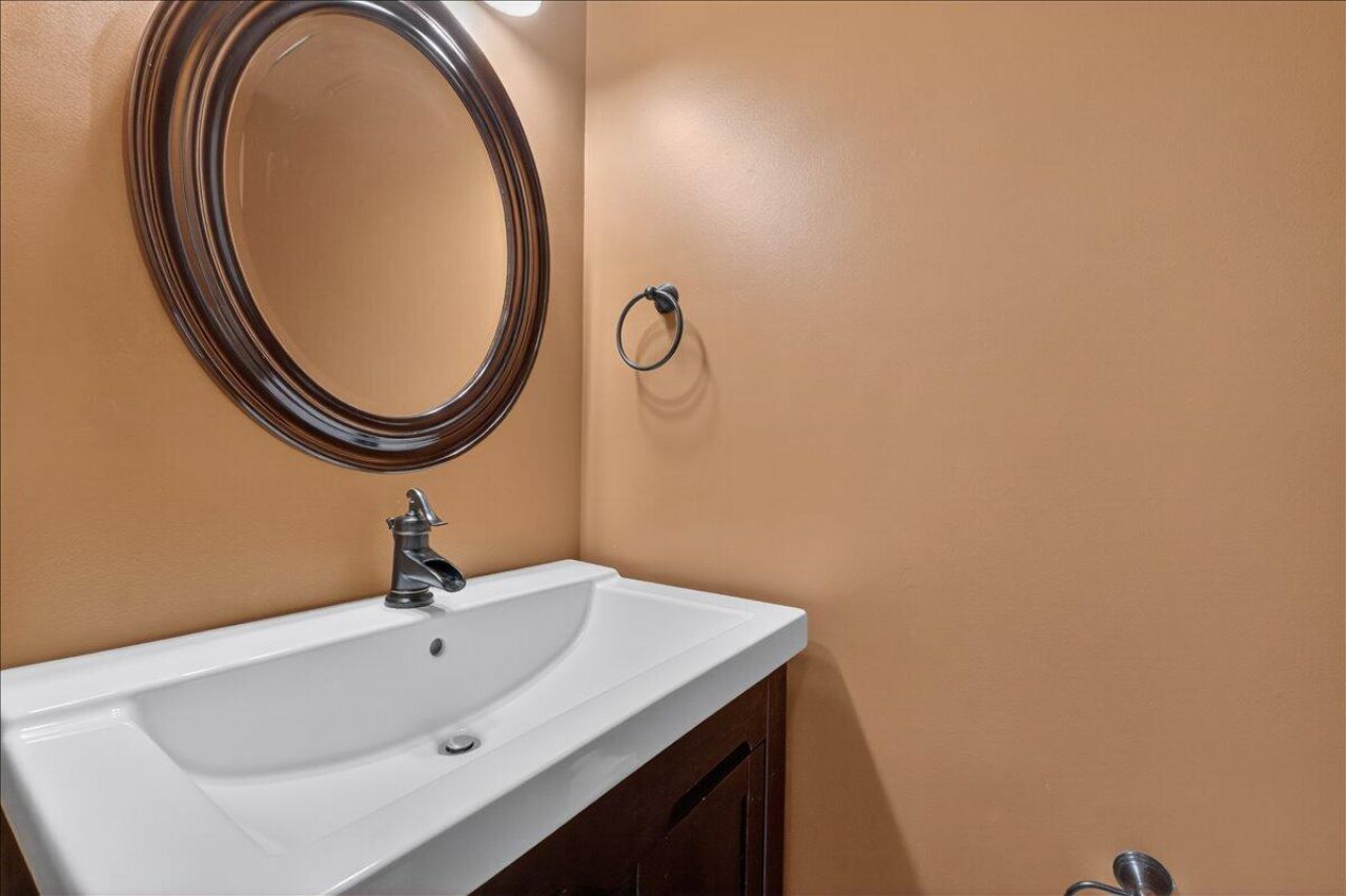 102 Vinca Drive Photo 21
