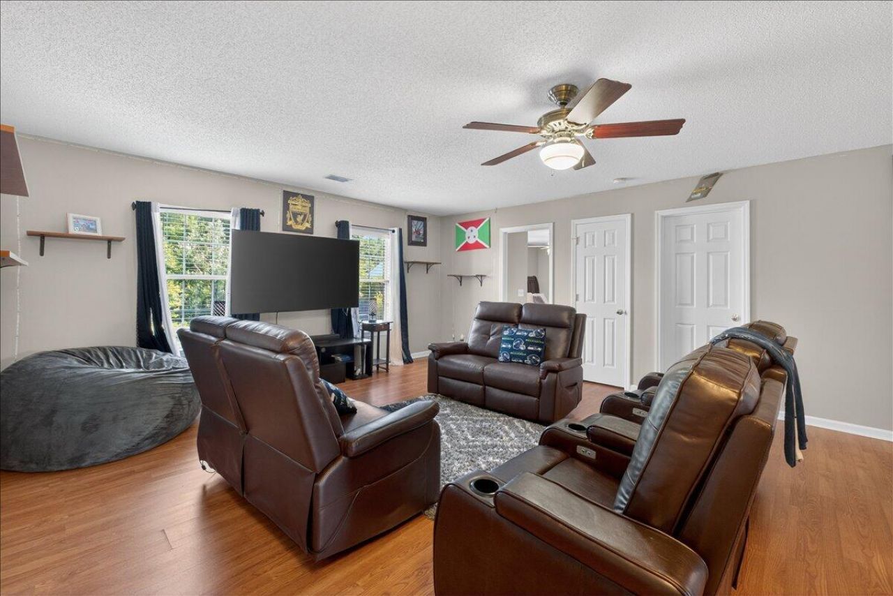 102 Vinca Drive Photo 23