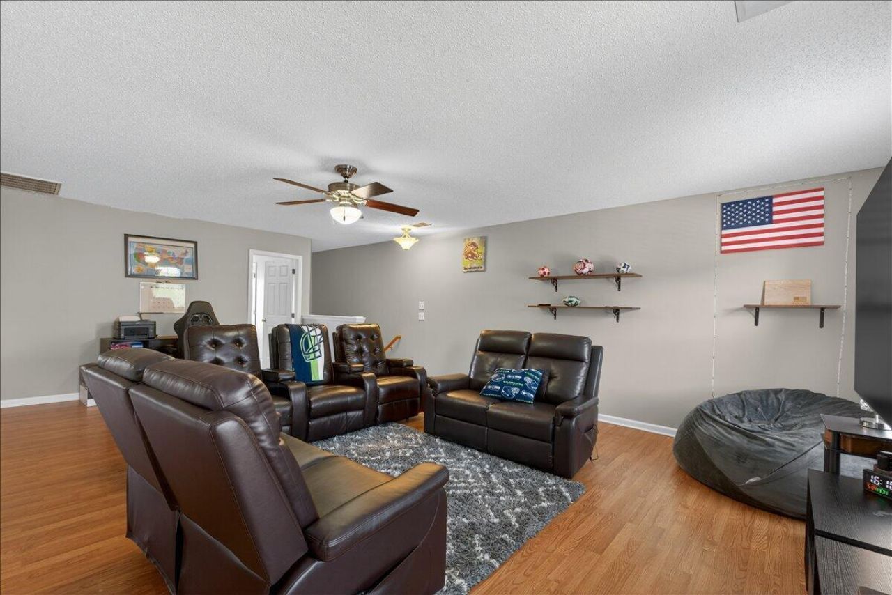 102 Vinca Drive Photo 24