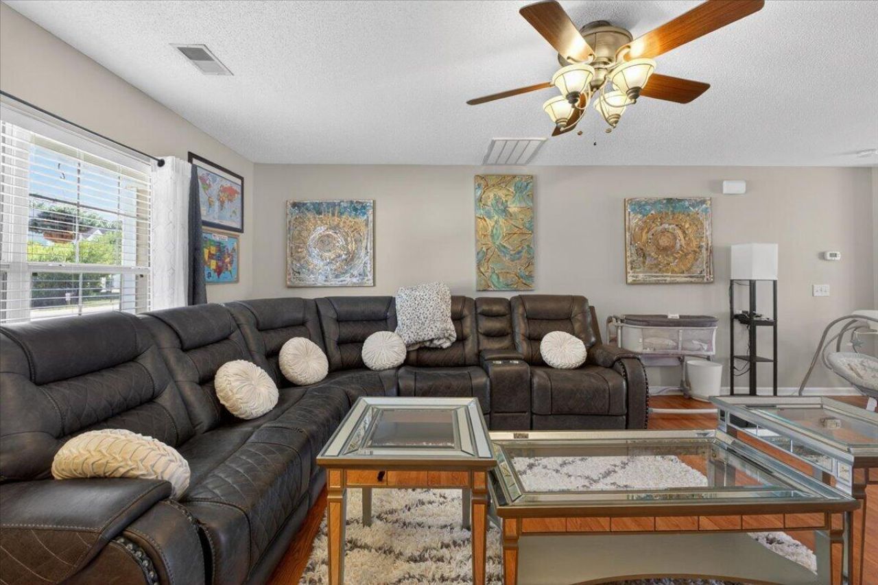 102 Vinca Drive Photo 9