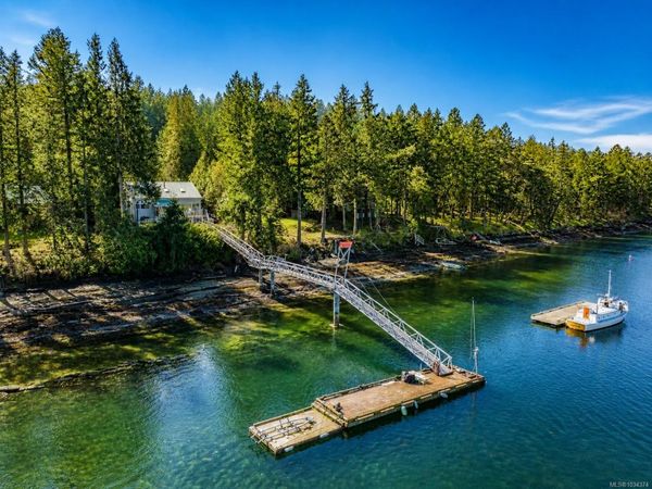 558 Weathers Way, Mudge Island, BC V0R 1X6