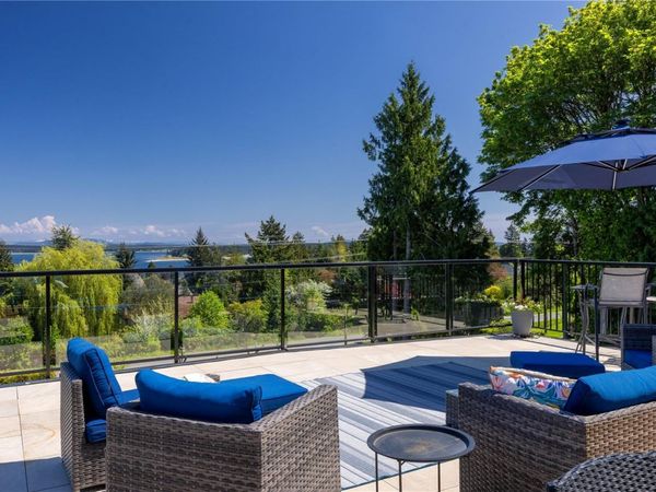8630 Aldous Terr, North Saanich, BC V8L 1L2