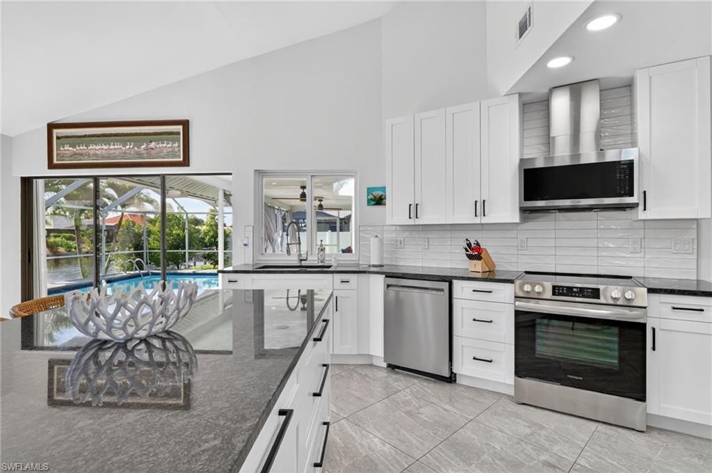 4225 SW 2nd Ave, Cape Coral, FL 33914 Photo