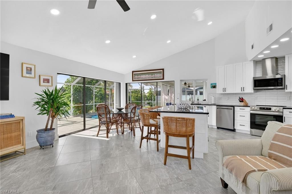 4225 SW 2nd Ave, Cape Coral, FL 33914 Photo