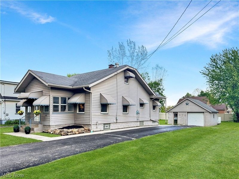 253 N Salem Warren Road, North Jackson, OH 44451 Photo 3