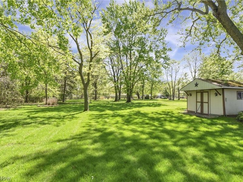 8089 Wesley Drive, Strongsville, OH 44136 Photo 40