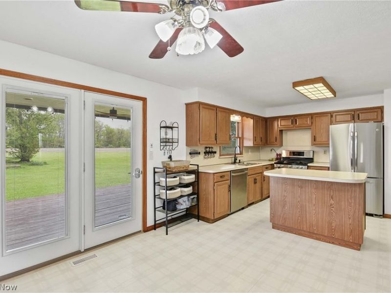 9550 Spencer Road, Homerville, OH 44235 Photo 13