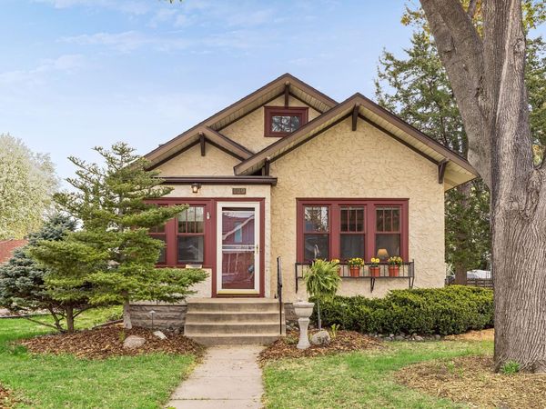 109 7th Avenue N, Hopkins, MN 55343