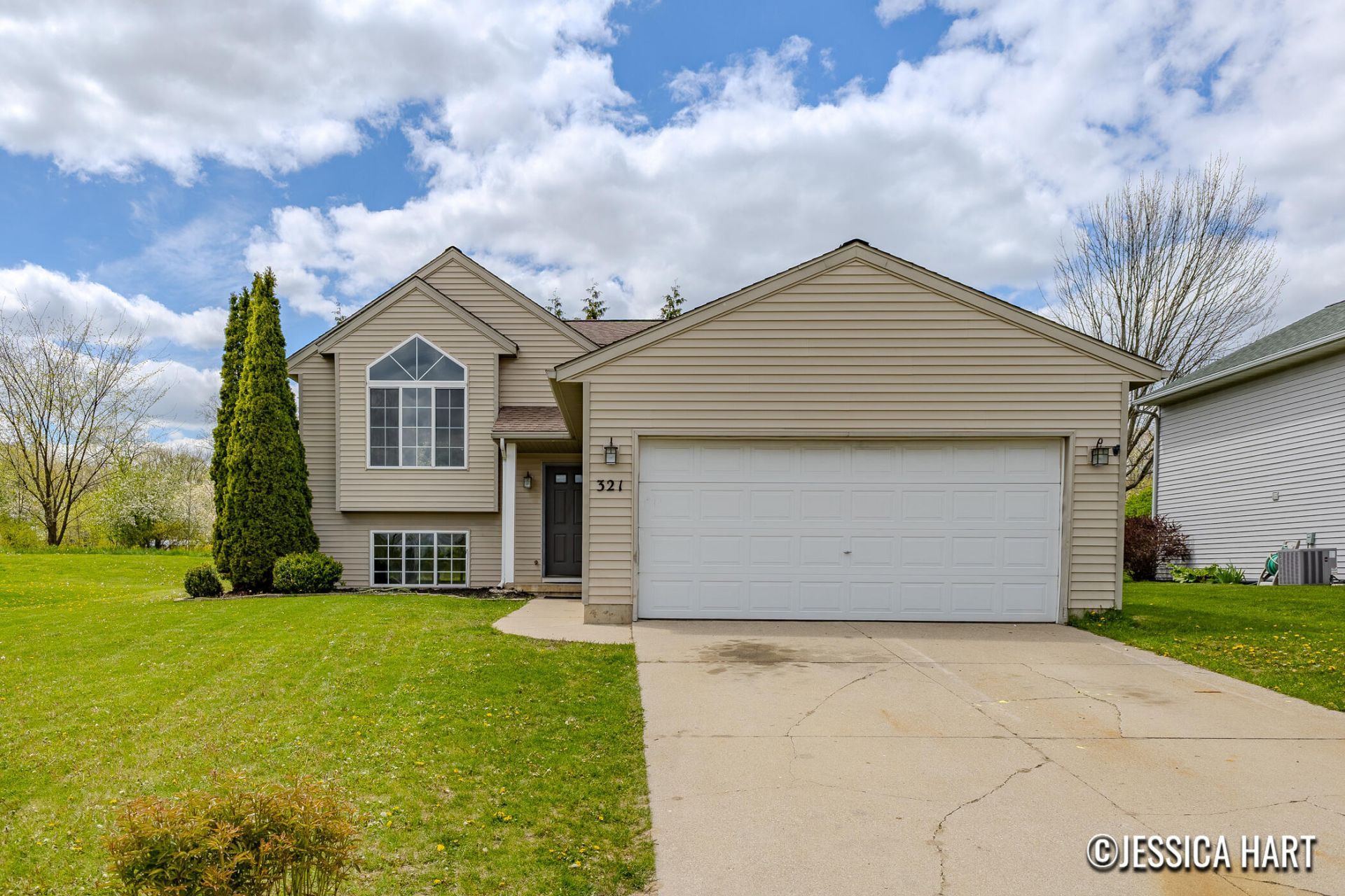 321 Pioneer Trail Ne, Cedar Springs, MI 49319 Main Photo