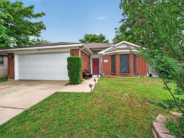 7205 Ashbourne Way, Fort Worth, TX 76133