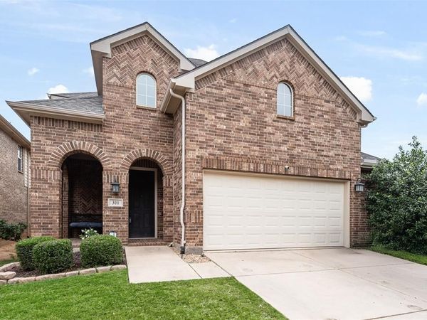 300 Perkins Drive, Lantana, TX 76226