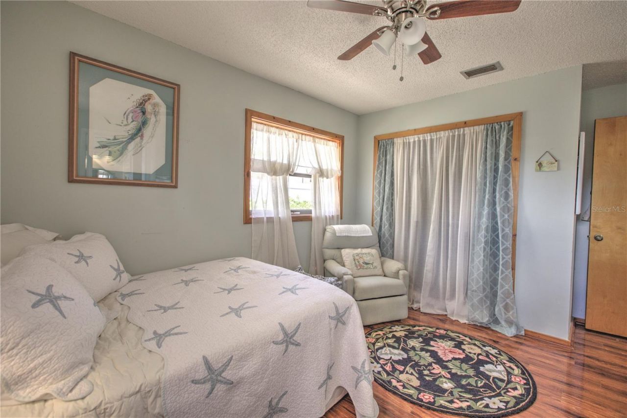 825 E 23rd Avenue, New Smyrna Beach, FL 32169 Photo