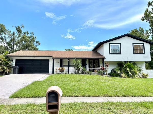 16513 SILVERHILL DRIVE , TAMPA, FL 33624