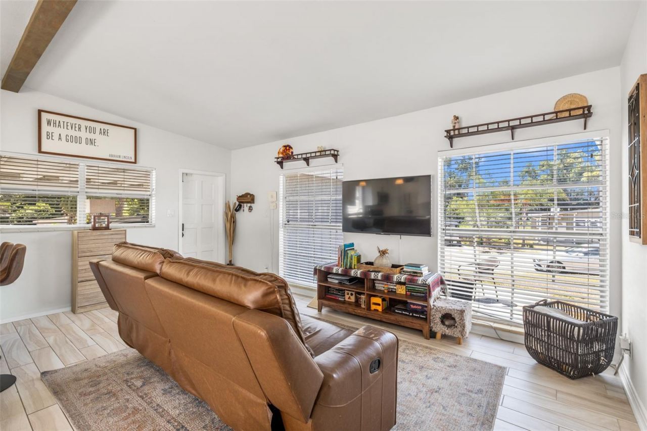 2125 W Hiawatha Street, Tampa, FL 33604 Photo