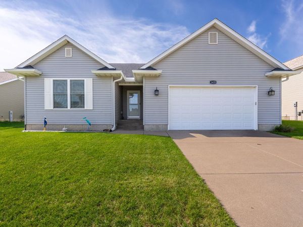 1629 W 71st Street , Davenport, IA 52806
