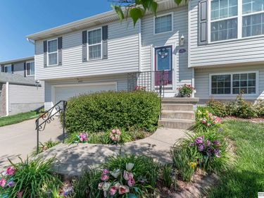 10902 Potter Street , Omaha, NE 68142