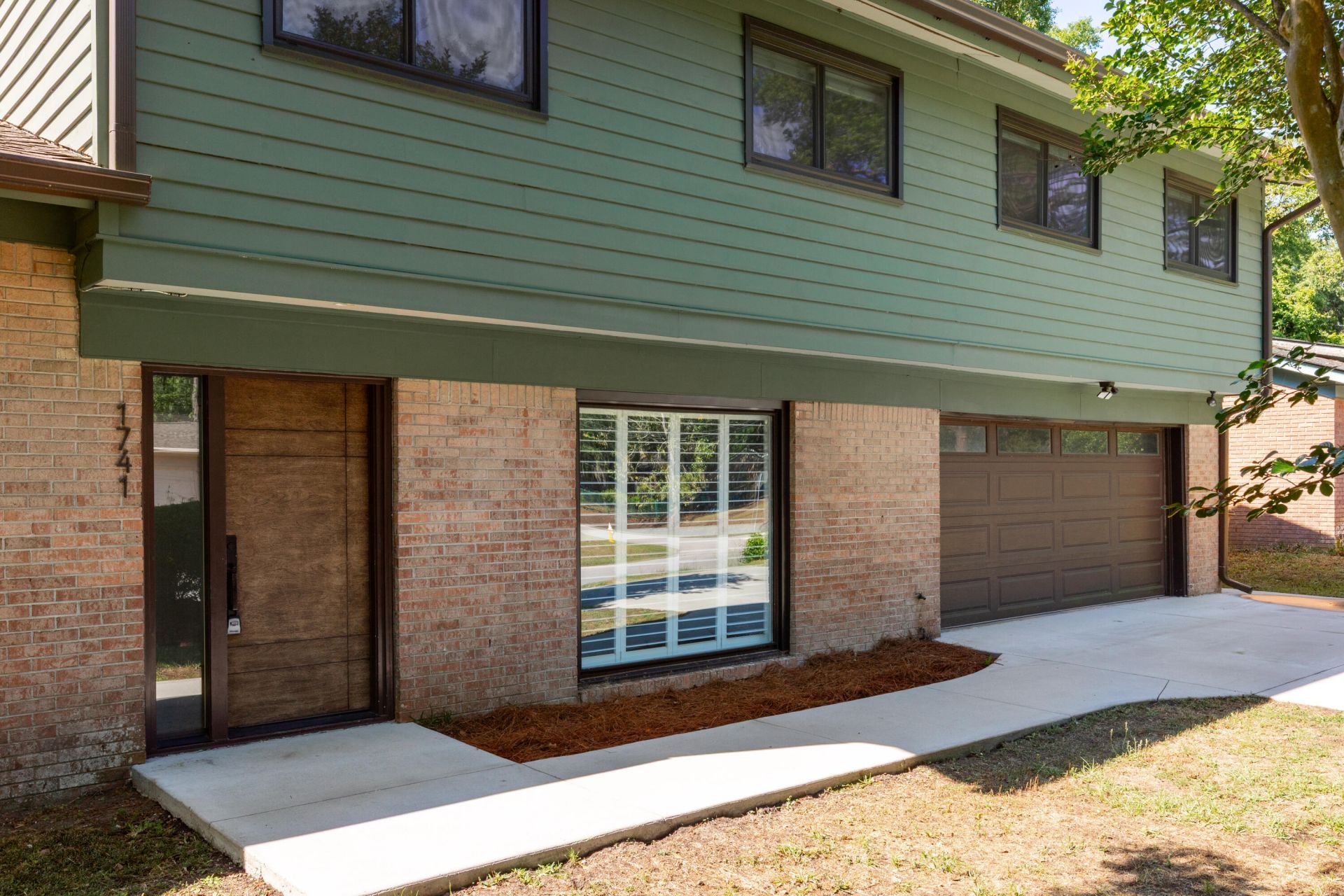 1741 Ashworth Lane Photo 4