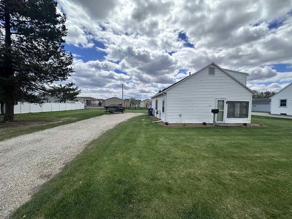 124 CECIL STREET, Neenah, WI 54952