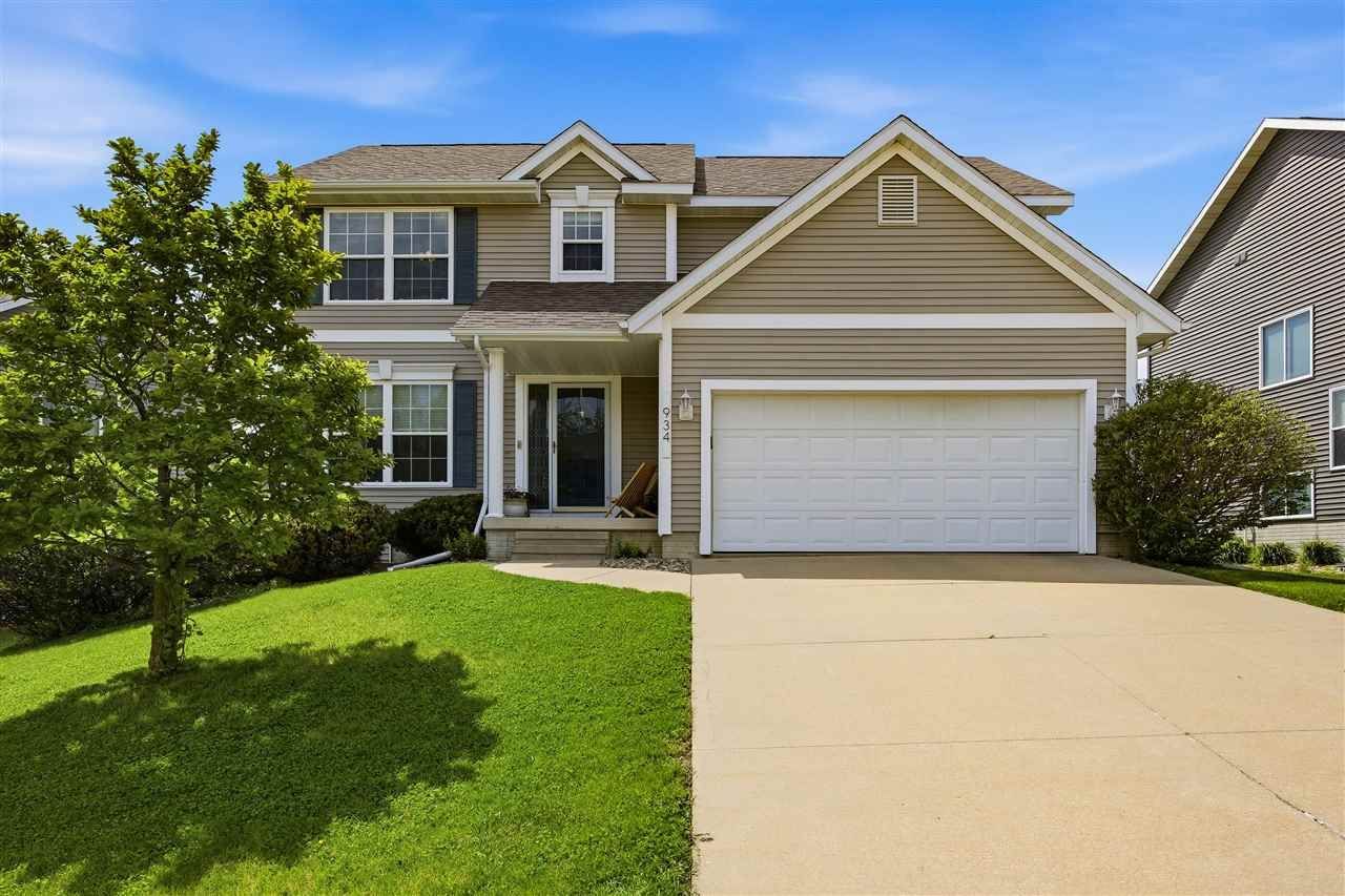 934 Rolling Creek Dr., Cedar Rapids, IA 52402 Main Photo