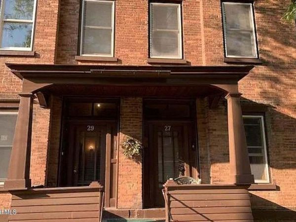 27 Vliet Street, Unit 1, Cohoes, NY 12047