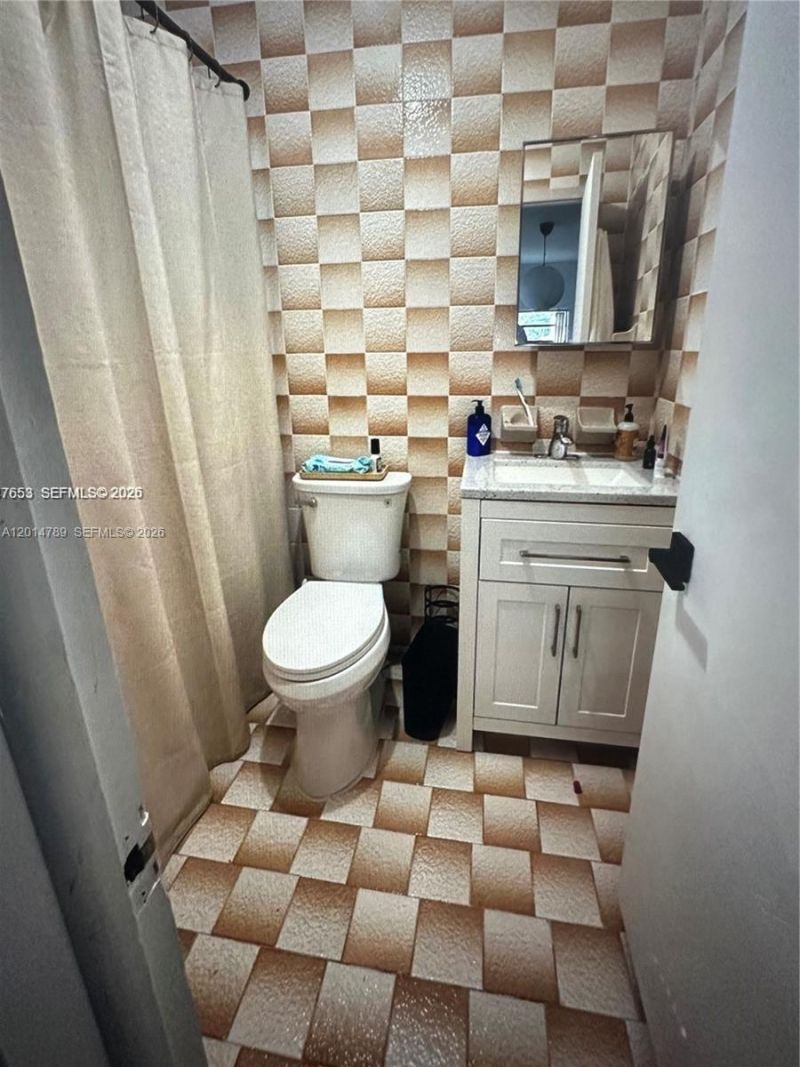 7546 NW 2nd Ter , Miami, FL 33126 Photo