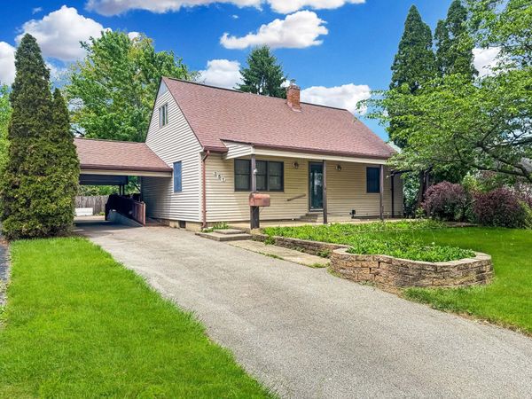351 Deerfield Road , Columbus, OH 43228