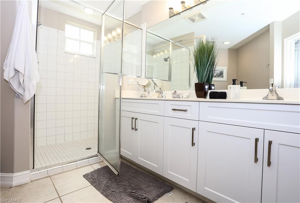 1710 Tarpon Bay Dr S, Unit 4, Naples, FL 34119 Photo