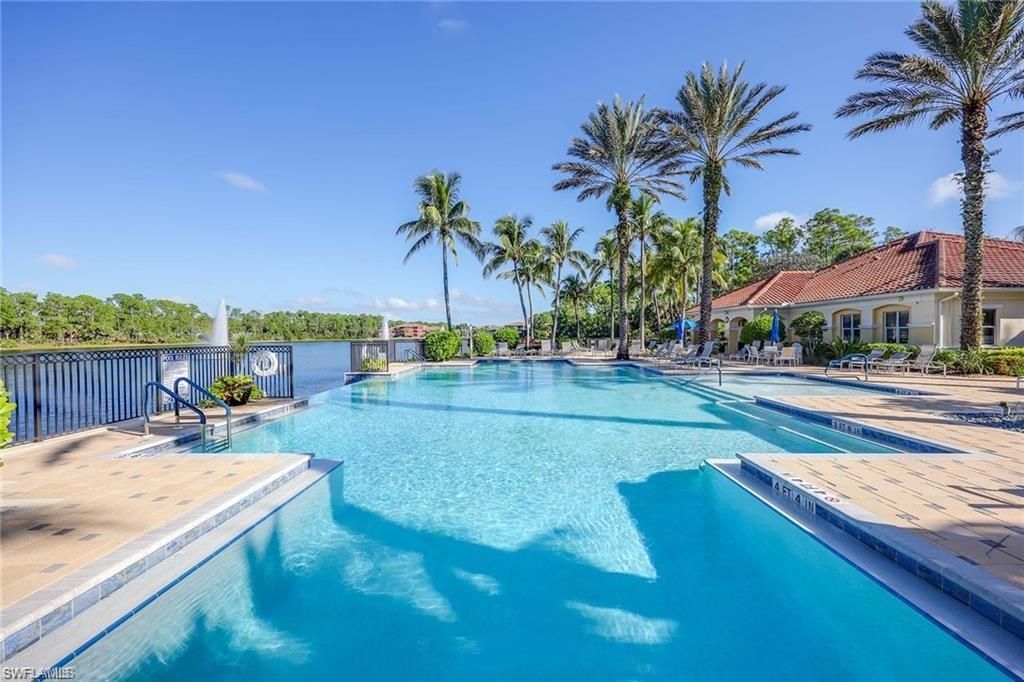 1710 Tarpon Bay Dr S, Unit 4, Naples, FL 34119 Photo
