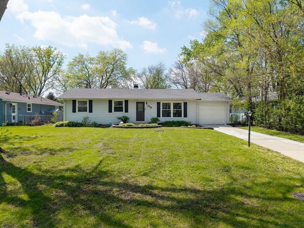 348 Seminole Lane , Carol Stream, IL 60188