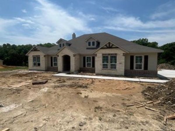 1001 Perrin Lane, Van Alstyne, TX 75495
